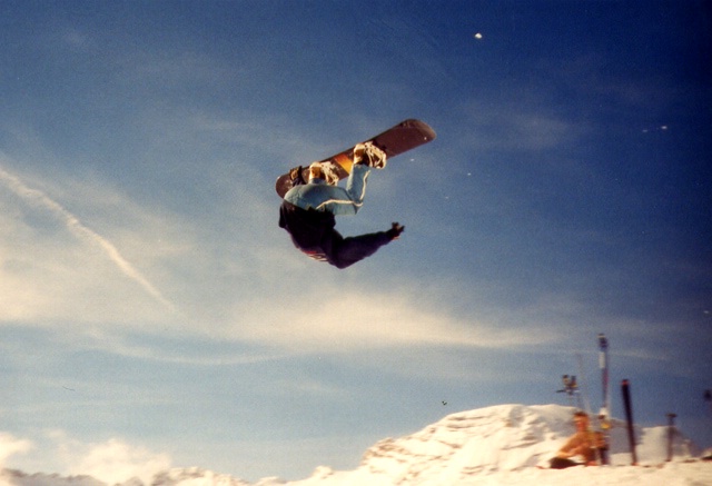 Boarder: Marcus Waldherr <br> Foto: Micha Ewald <br> Location: Zugspitze <br> Date: April 2000