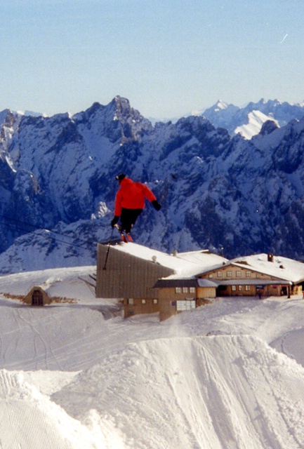 Telemarker: Peter Hutzler <br> Foto: Micha Ewald <br> Location: Zugspitze <br> Date: Dec 1999