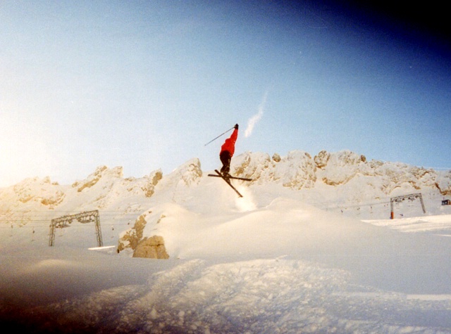 Telemarker: Peter Hutzler <br> Foto: Micha Ewald <br> Location: Zugspitze <br> Date: Dec 1999