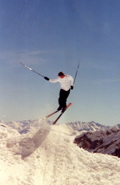 Telemarker: Dominik Foucar <br> Foto: Micha Ewald <br> Location: Zugspitze <br> Date: March 2001