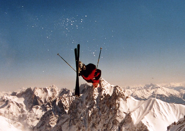 Telemarker: Micha Ewald <br> Foto: Peter Hutzler <br> Location: Zugspitze <br> Date: March 2000