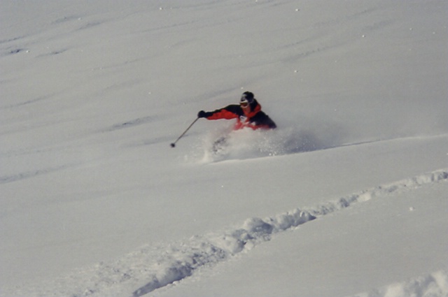 Telemarker: Micha Ewald <br> Foto: Peter Hutzler <br> Location: Zugspitze <br> Date: Dec 1999