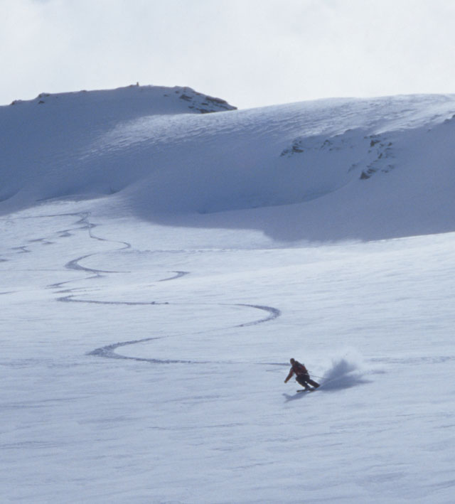 Skier: Peter 'Dr. Sinus' Hutzler <br> Foto: Micha Ewald <br> Location: Hintertux, Austria <br> Date: Oct 2005